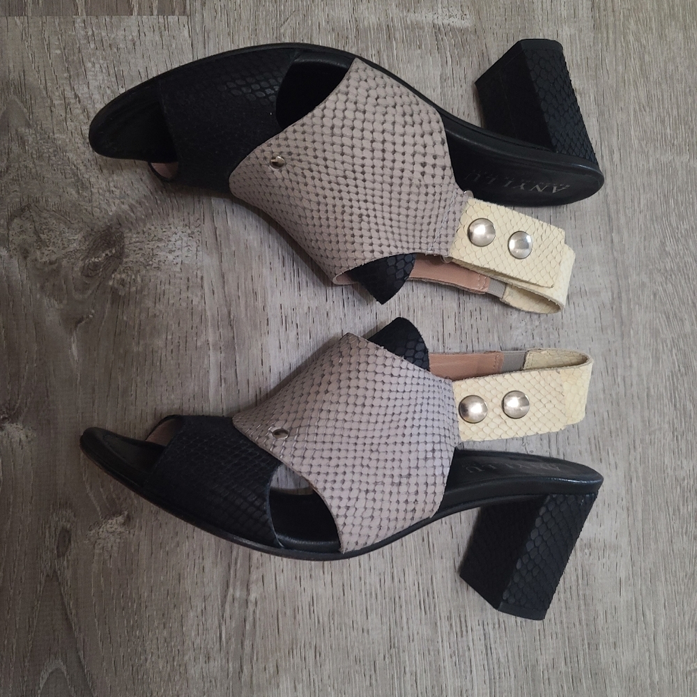 Dress shoes